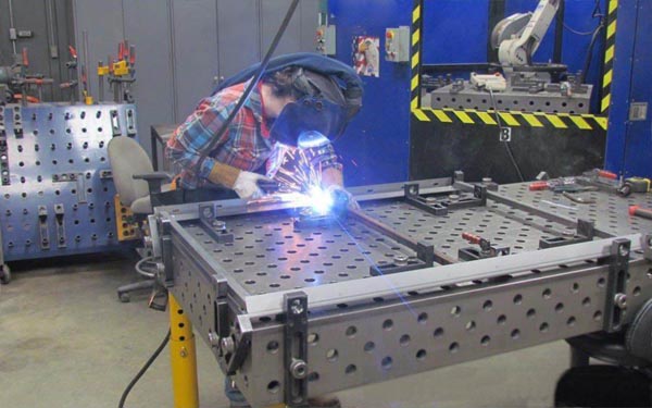 焊接工作臺(tái)